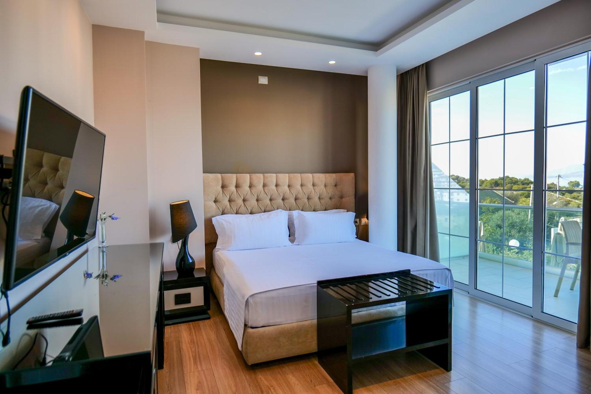 Hotel Luxury Ksamil Exterior photo